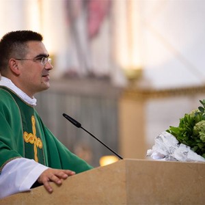 Vlč. Borna Puškarić uveden u župničku službu u Župi sv. Blaža u Zagrebu